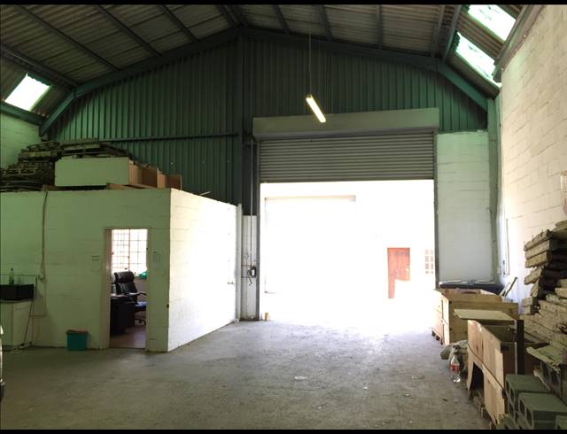 250M² FACTORY TO LET IN PAROW EAST